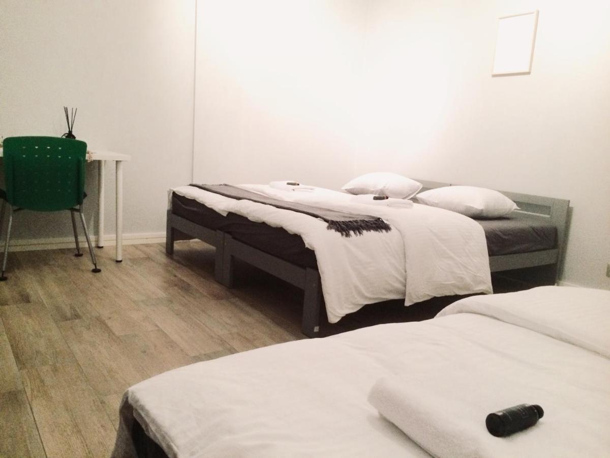 Fractal Guest Rooms - Poznan Centrum Andersia Square & Old Town Стая снимка