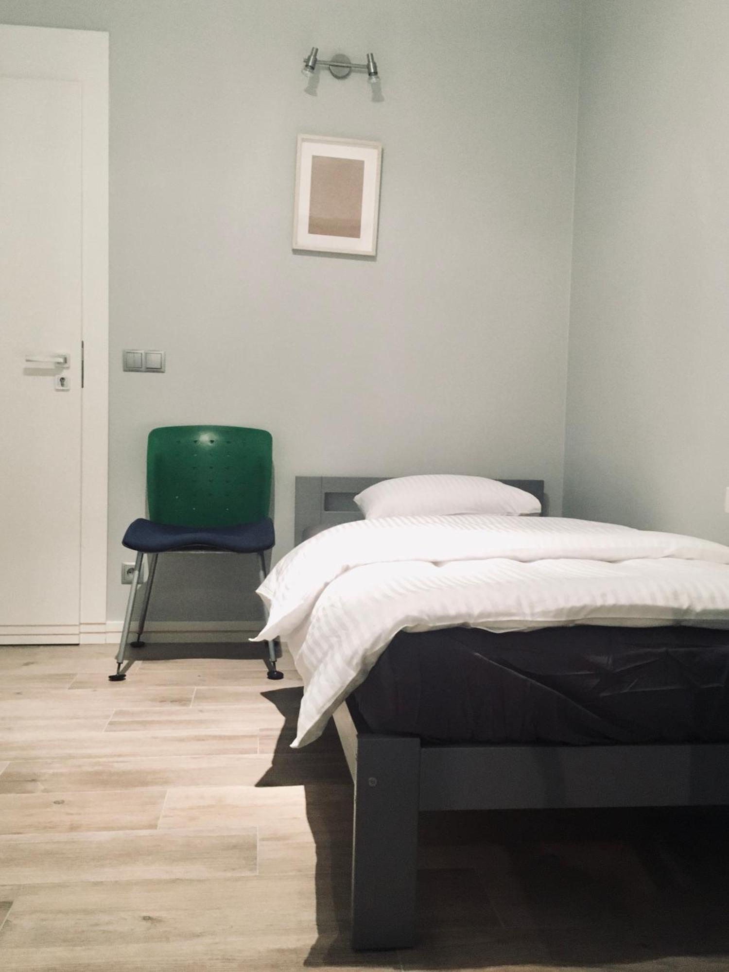 Fractal Guest Rooms - Poznan Centrum Andersia Square & Old Town Стая снимка