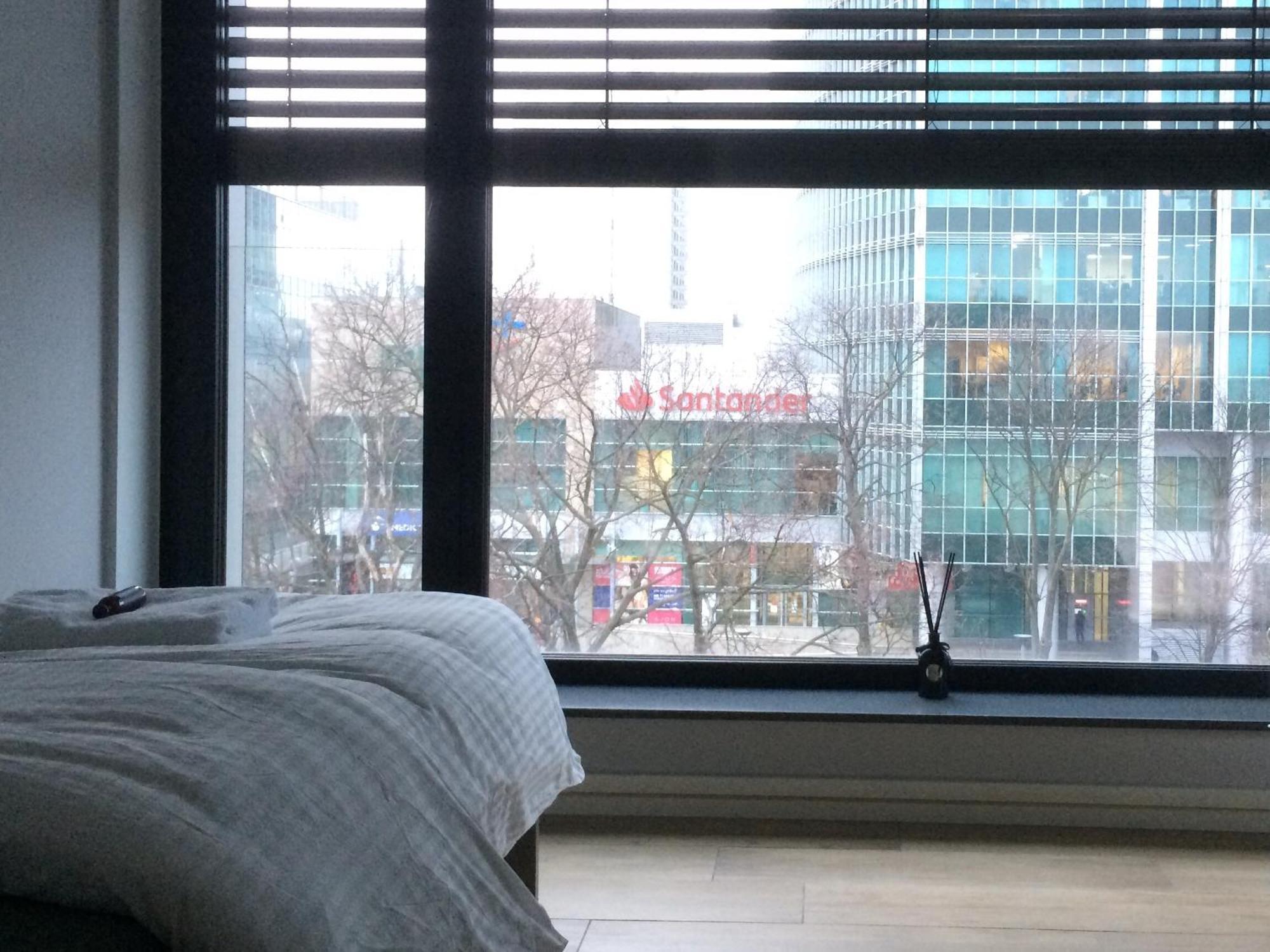 Fractal Guest Rooms - Poznan Centrum Andersia Square & Old Town Стая снимка