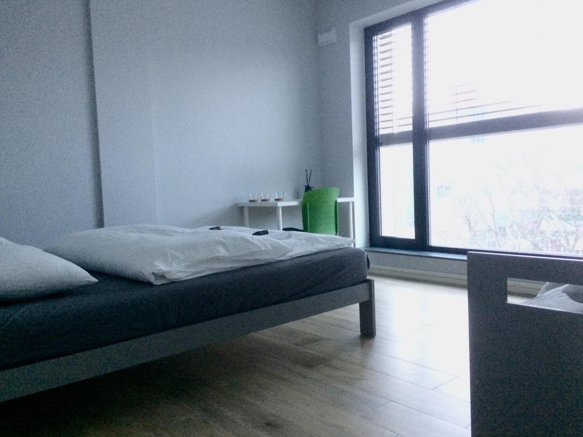 Fractal Guest Rooms - Poznan Centrum Andersia Square & Old Town Стая снимка