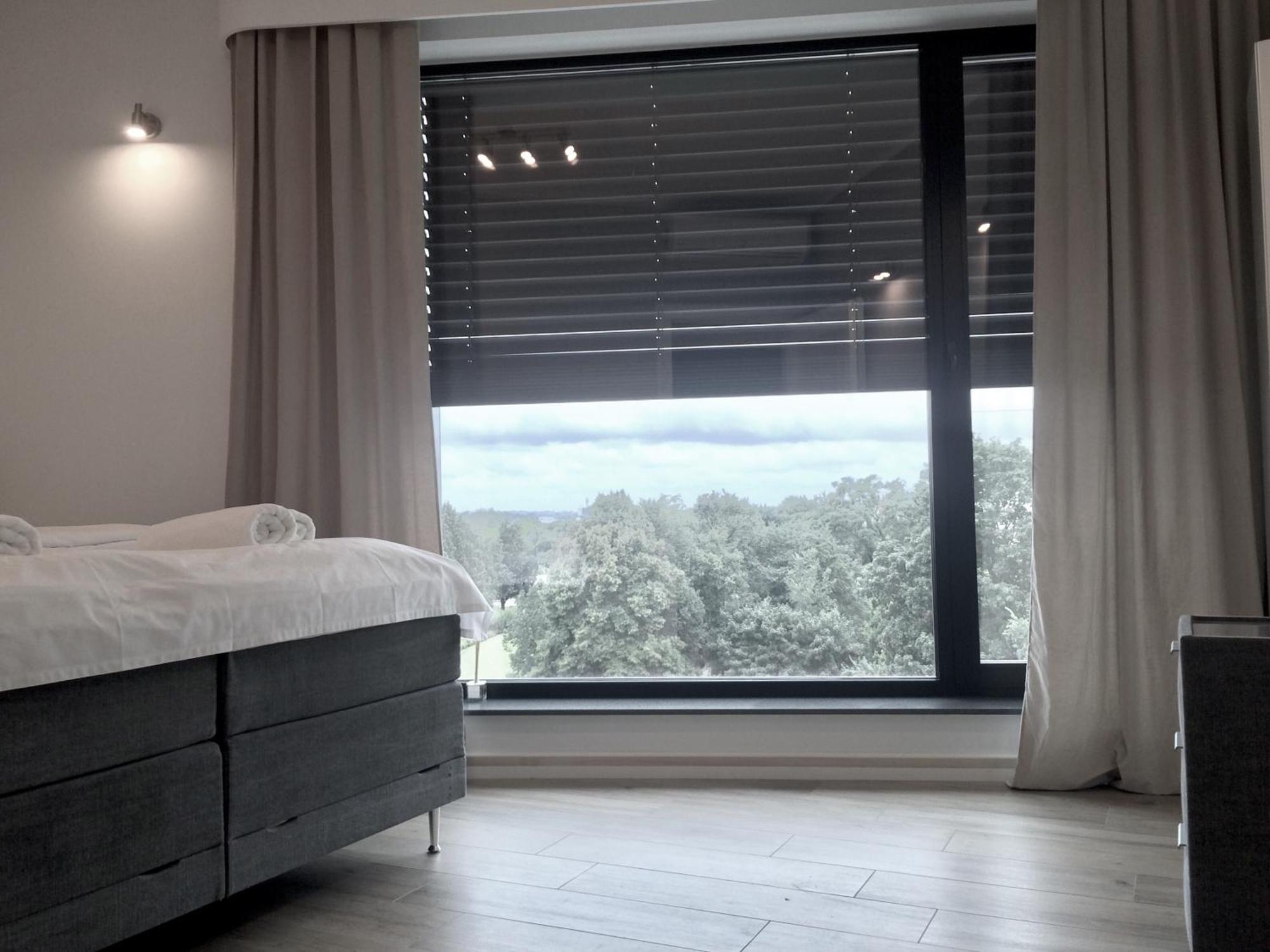 Fractal Guest Rooms - Poznan Centrum Andersia Square & Old Town Стая снимка